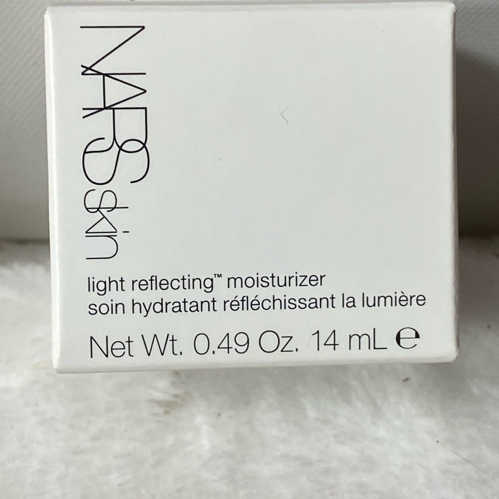 NARS Skin Light Reflecting Moisturizer - 14ml